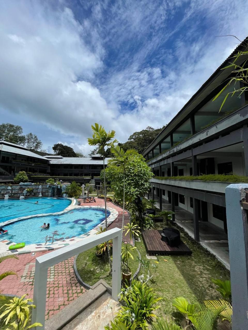 Beach Resort - Arwana Perhentian Besar Kampung Kuala Besut Εξωτερικό φωτογραφία