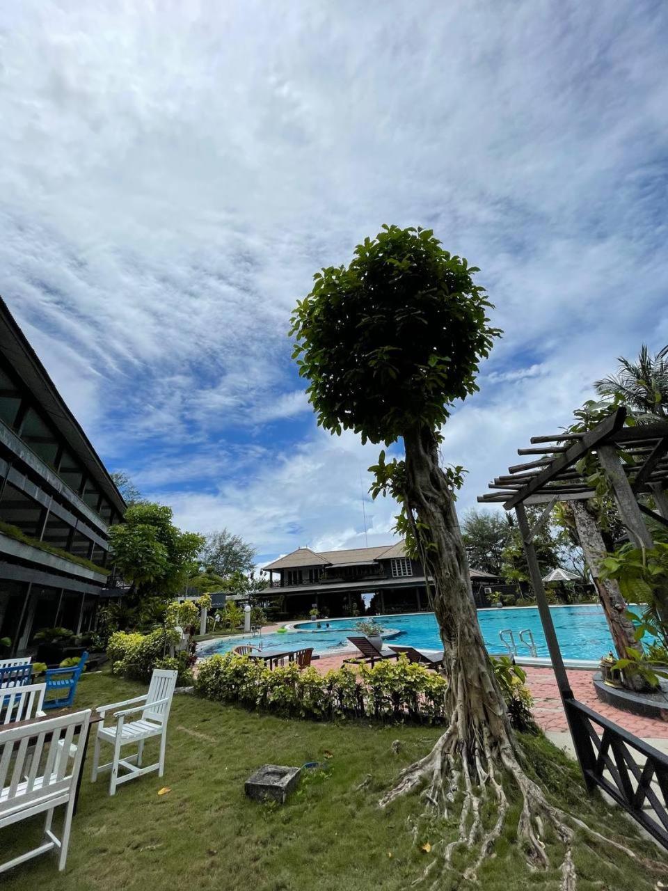 Beach Resort - Arwana Perhentian Besar Kampung Kuala Besut Εξωτερικό φωτογραφία