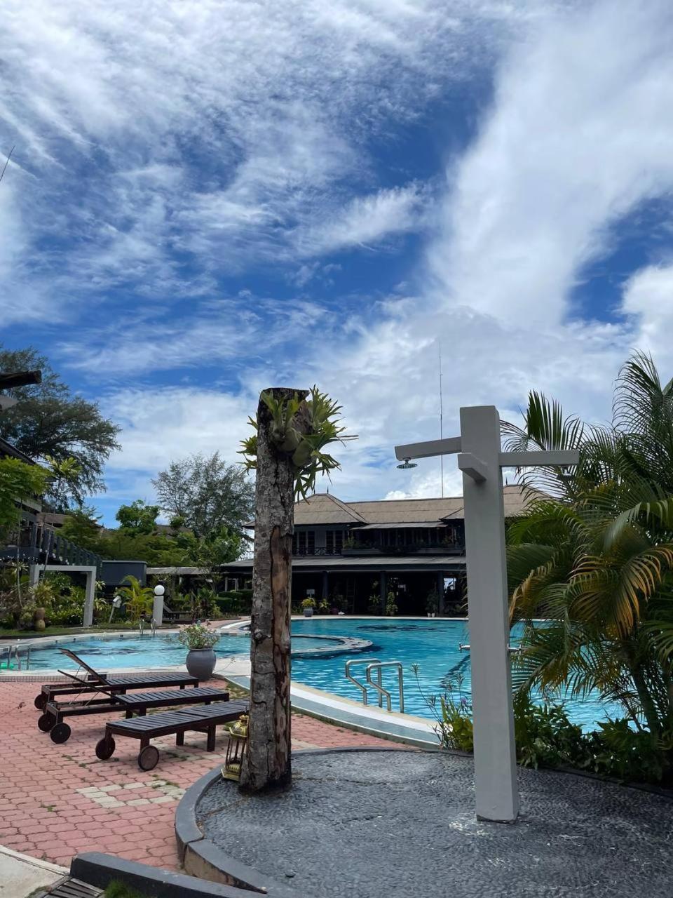 Beach Resort - Arwana Perhentian Besar Kampung Kuala Besut Εξωτερικό φωτογραφία