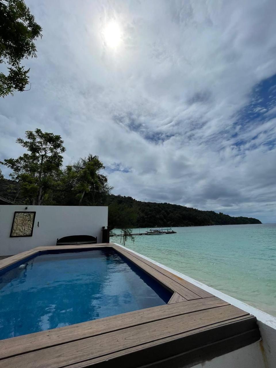 Beach Resort - Arwana Perhentian Besar Kampung Kuala Besut Εξωτερικό φωτογραφία