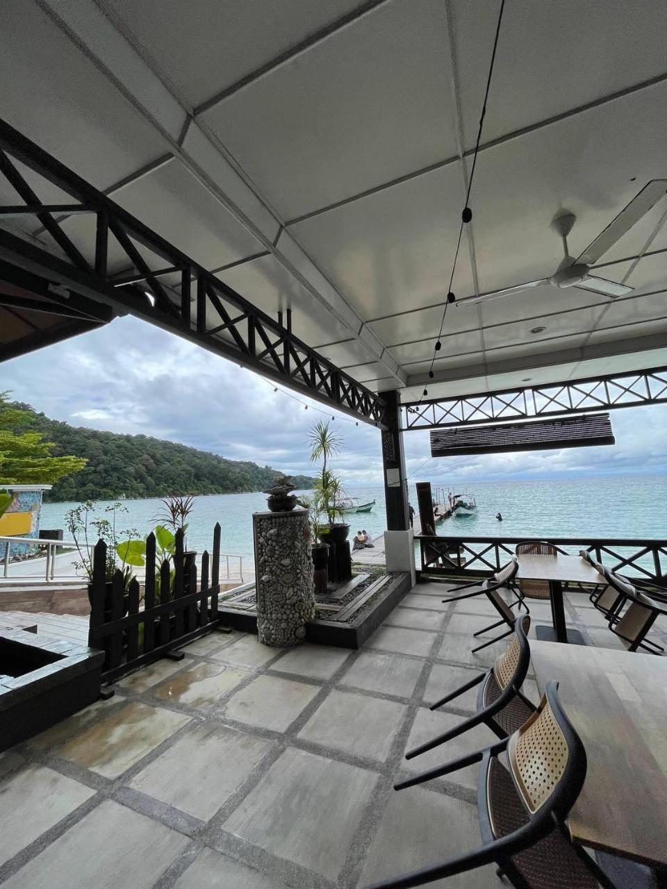 Beach Resort - Arwana Perhentian Besar Kampung Kuala Besut Εξωτερικό φωτογραφία