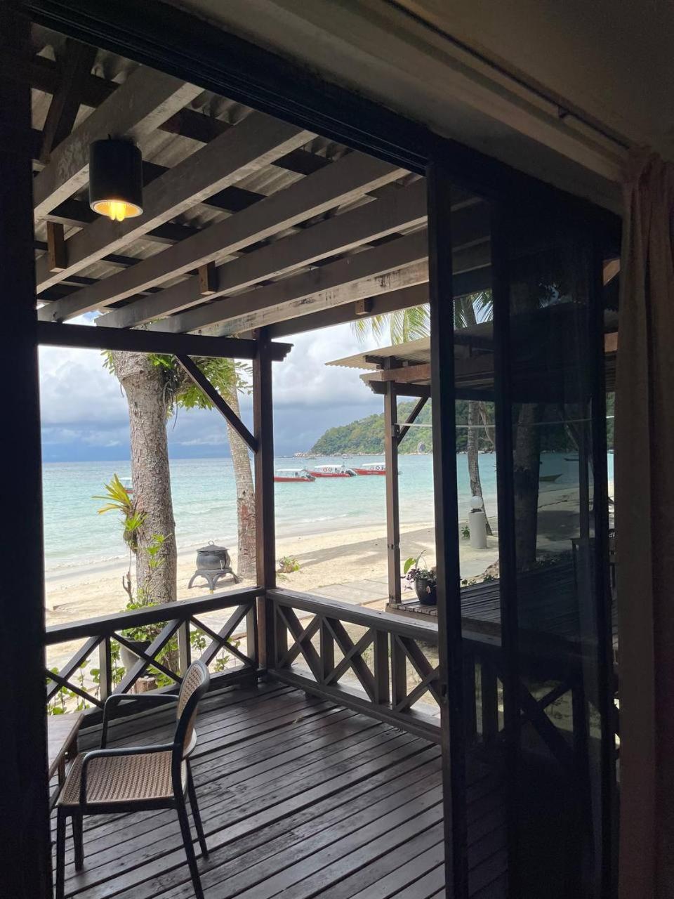 Beach Resort - Arwana Perhentian Besar Kampung Kuala Besut Εξωτερικό φωτογραφία