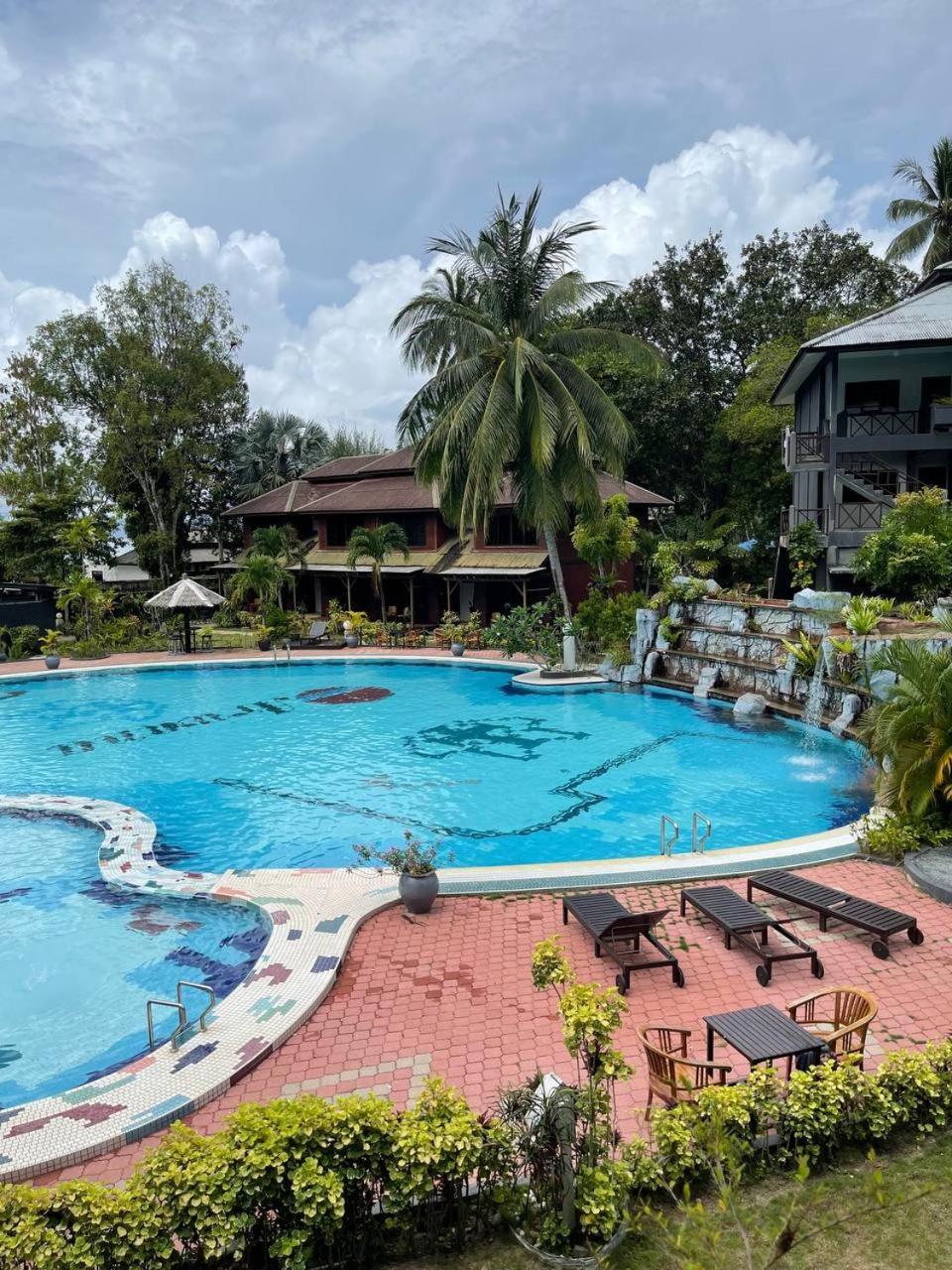 Beach Resort - Arwana Perhentian Besar Kampung Kuala Besut Εξωτερικό φωτογραφία
